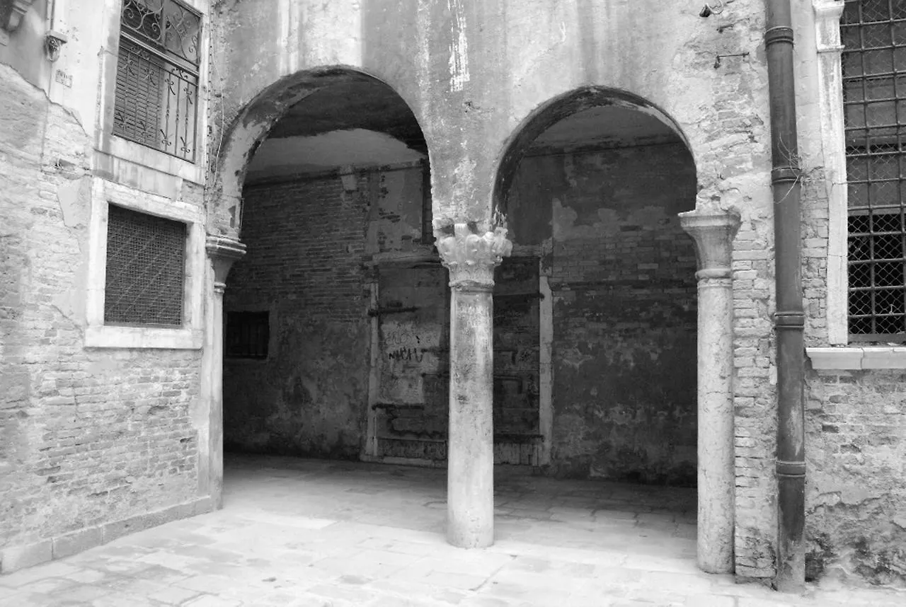 Corte Sconta Mini-Loft Venezia 0*,  Italia